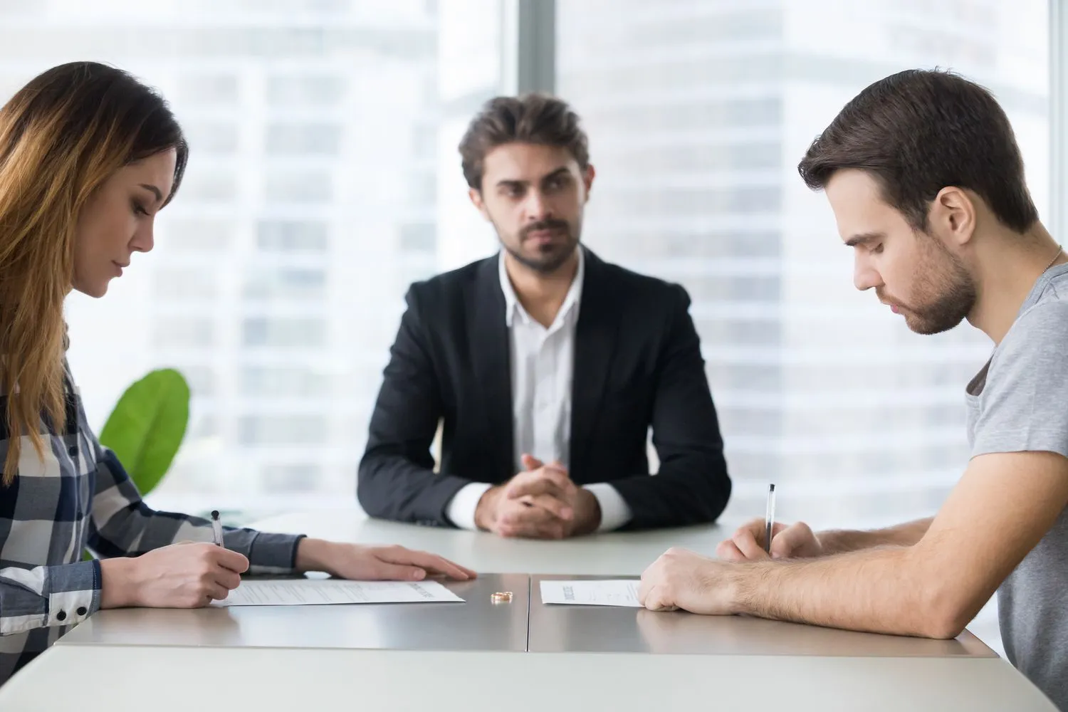 How EH Mediation Guides Couples Toward Fair and Balanced Outcomes Alderley Edge